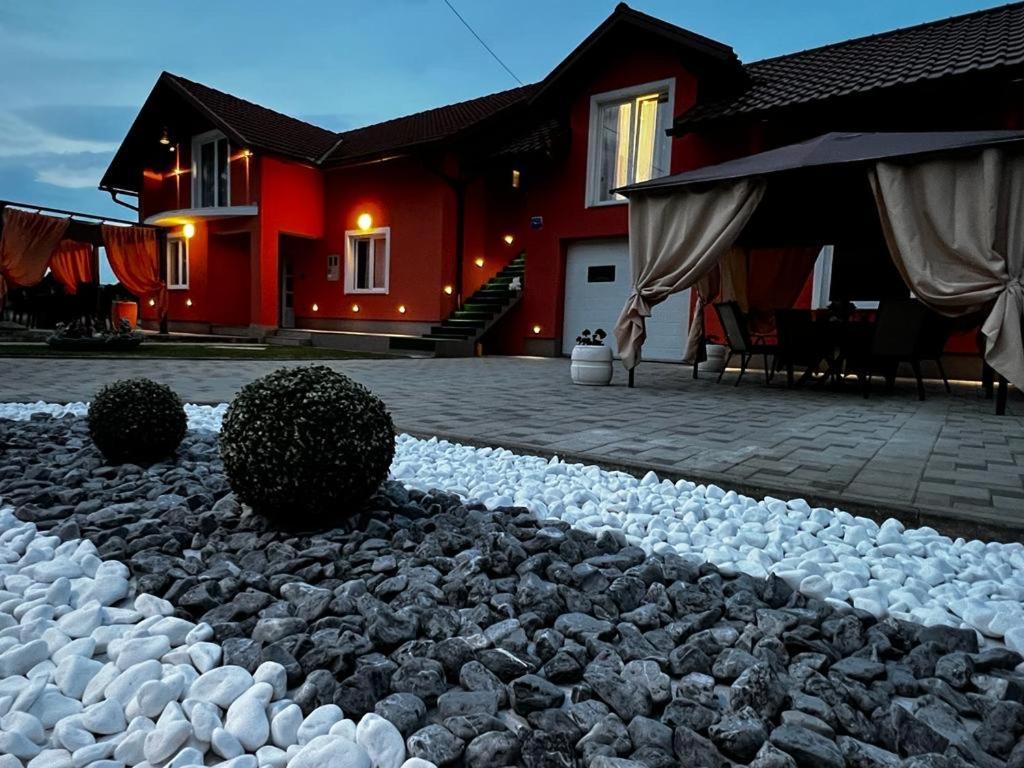 Luxury Apartment Megy Otočac Buitenkant foto