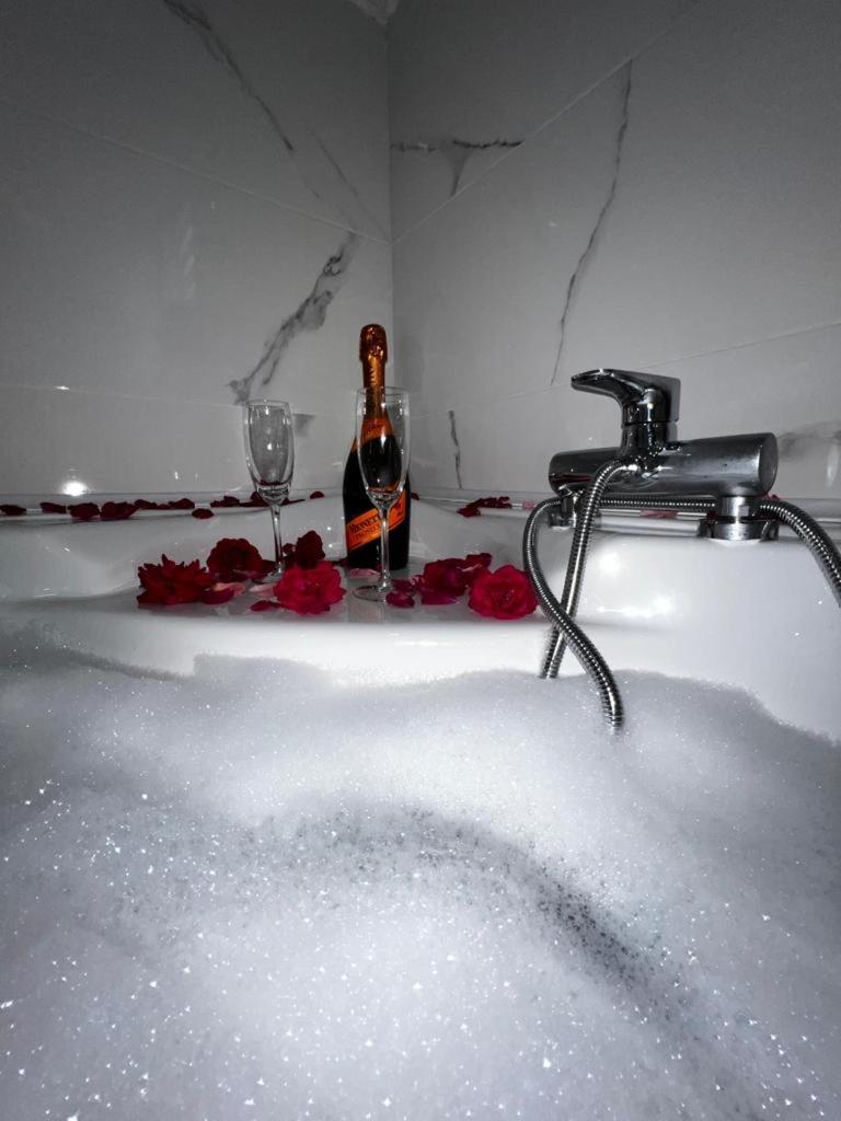 Luxury Apartment Megy Otočac Buitenkant foto