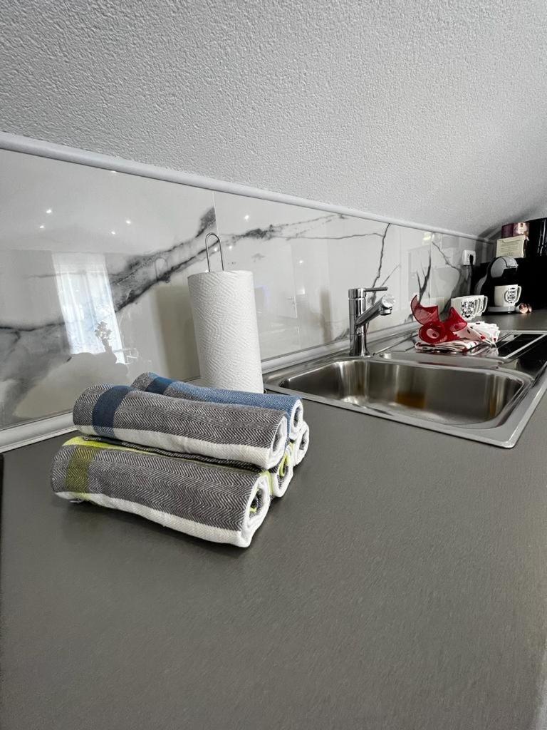 Luxury Apartment Megy Otočac Buitenkant foto